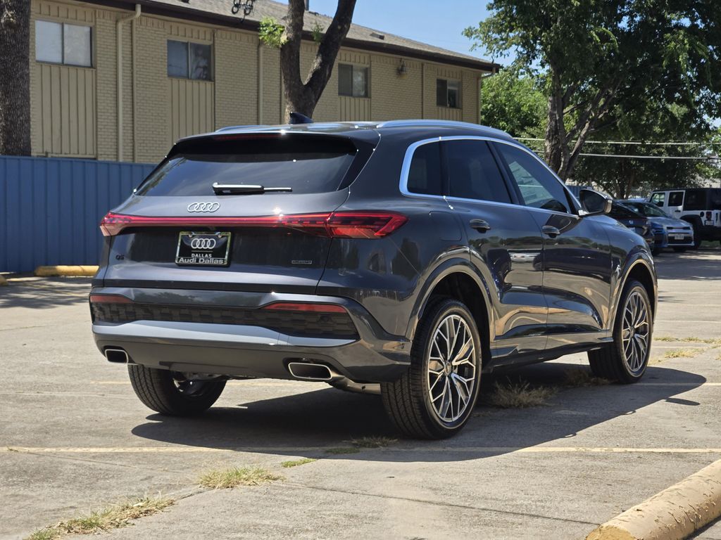 new 2025 Audi Q5 car, priced at $60,975