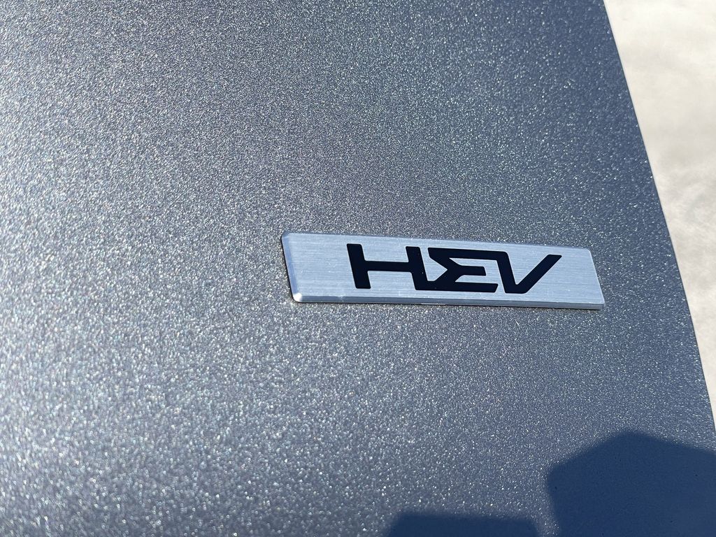 new 2025 Kia Niro car, priced at $31,304