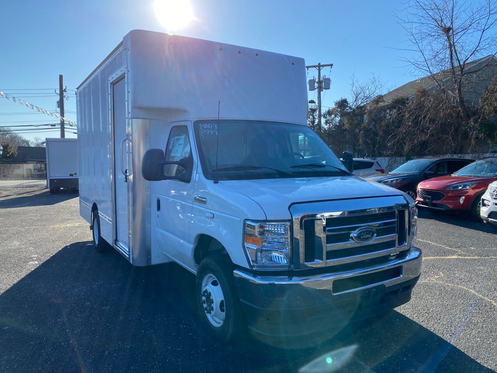 new 2023 Ford E-450SD car, priced at $66,301