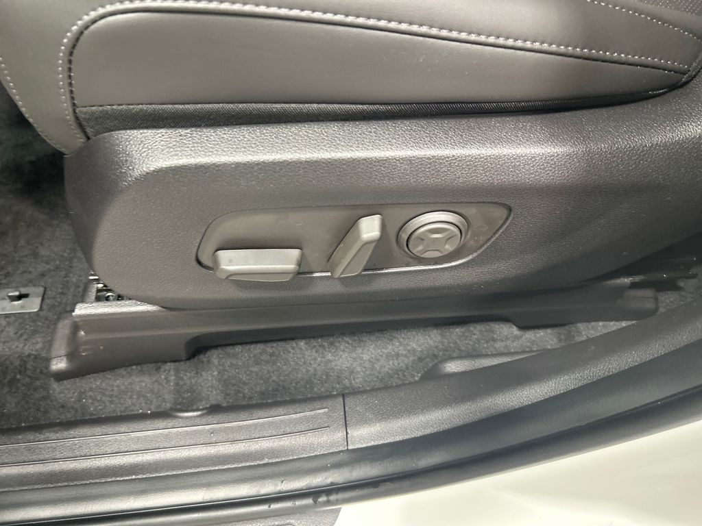new 2026 Kia Carnival car, priced at $41,185
