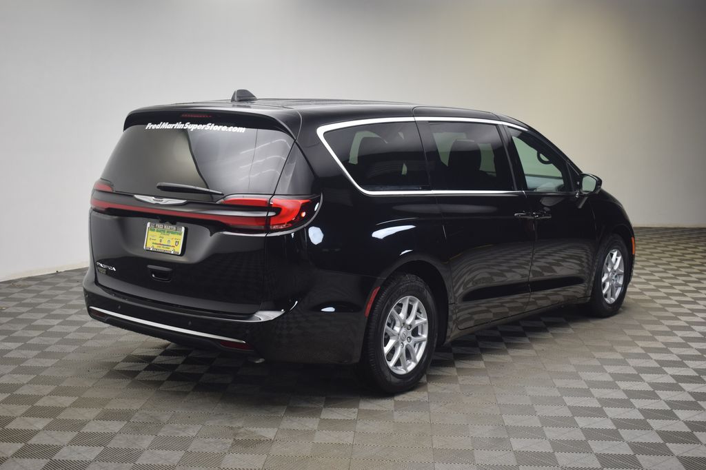 new 2026 Chrysler Pacifica car, priced at $45,492