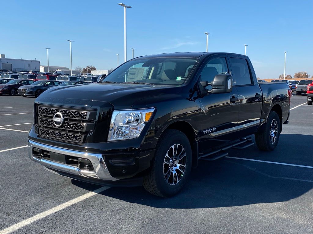 new 2024 Nissan Titan car, priced at $40,675