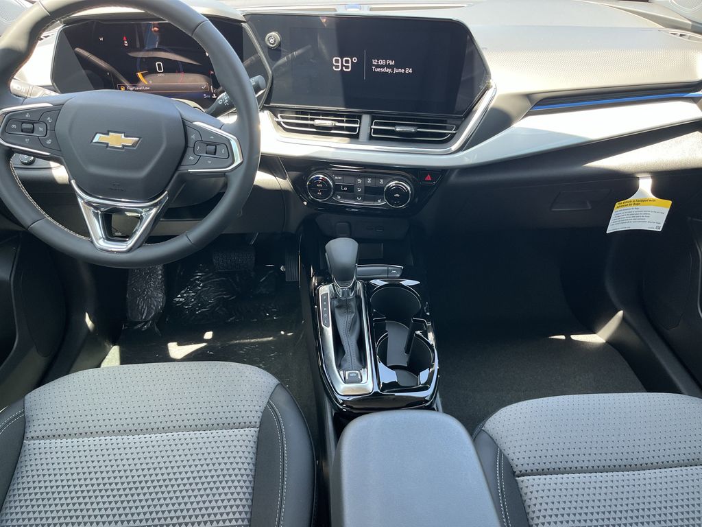 new 2025 Chevrolet Trax car, priced at $24,345