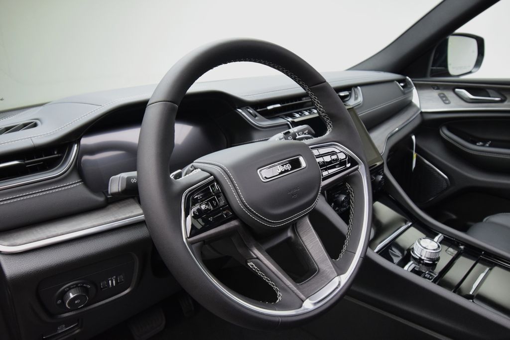 new 2024 Jeep Grand Cherokee L car, priced at $65,451