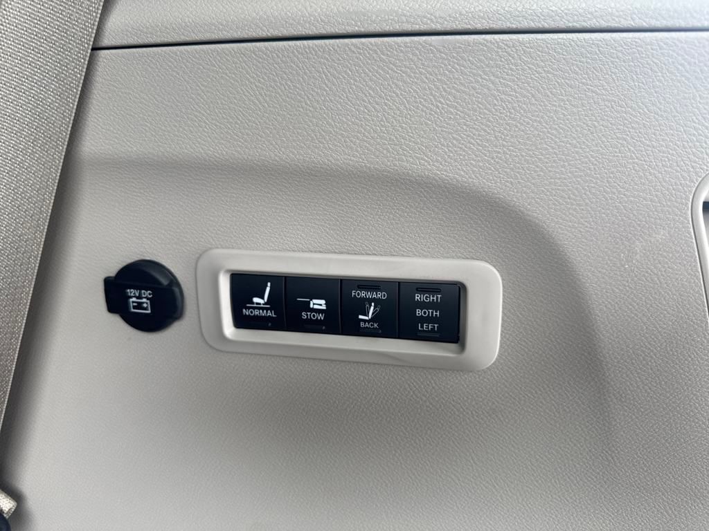 used 2022 Chrysler Pacifica car, priced at $22,751