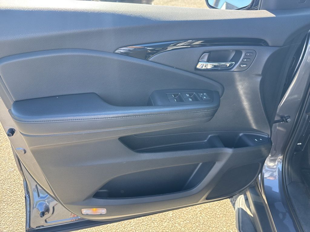 used 2019 Honda Pilot car, priced at $25,500