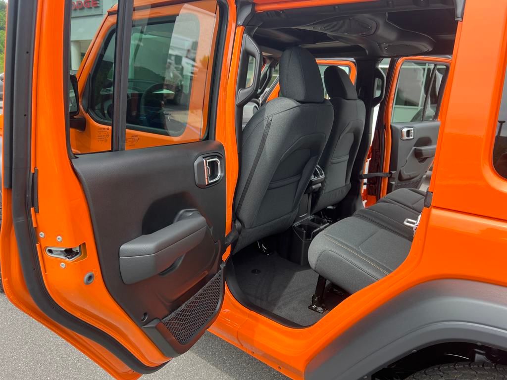 new 2025 Jeep Wrangler car, priced at $49,129