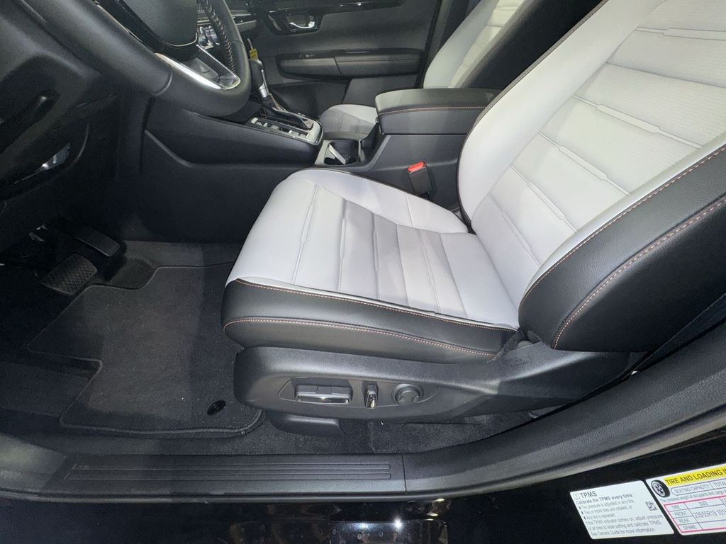 new 2026 Honda CR-V Hybrid car, priced at $43,645