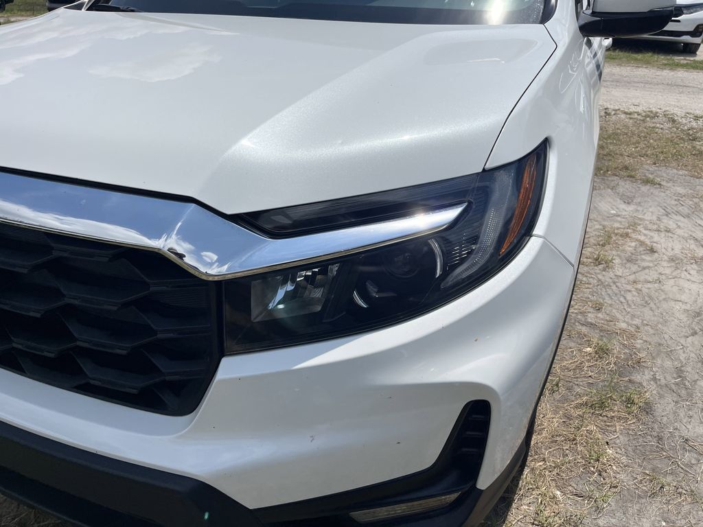used 2022 Honda Passport car, priced at $27,391