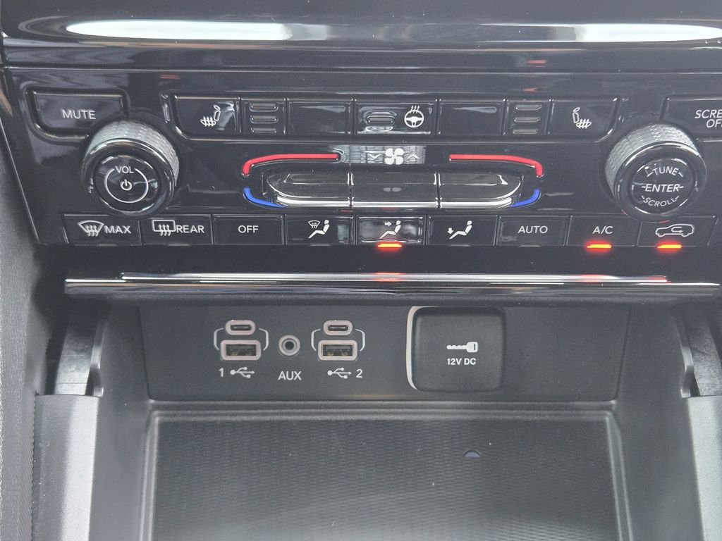 used 2025 Jeep Grand Cherokee car, priced at $35,695