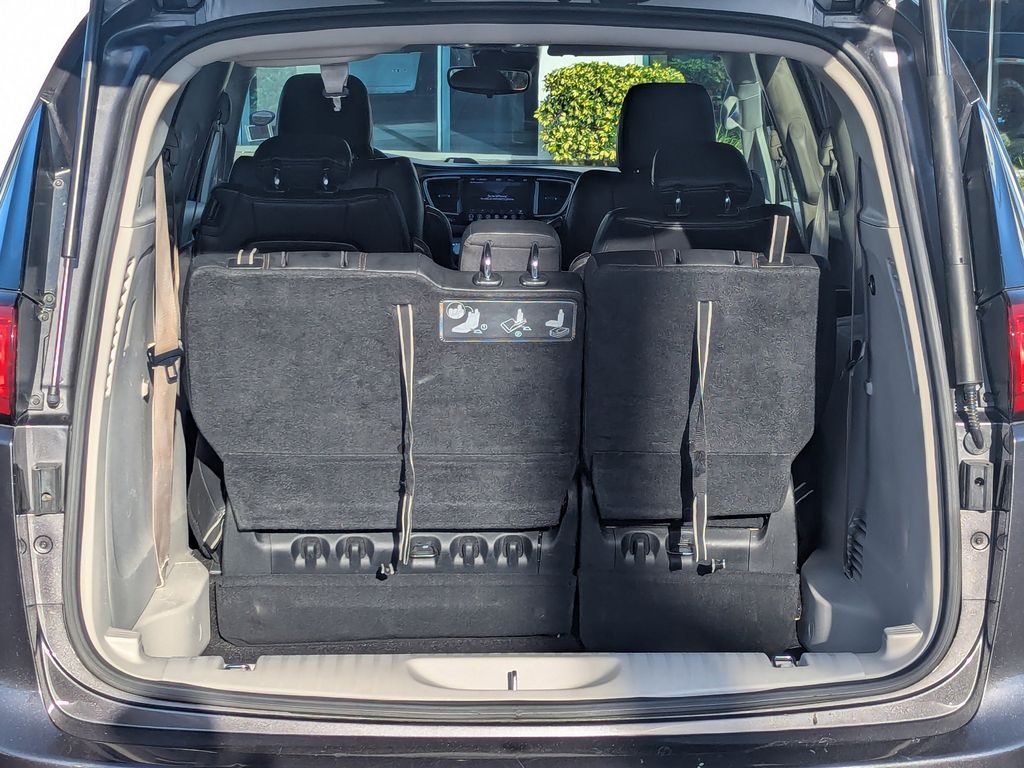 used 2018 Chrysler Pacifica car, priced at $11,193