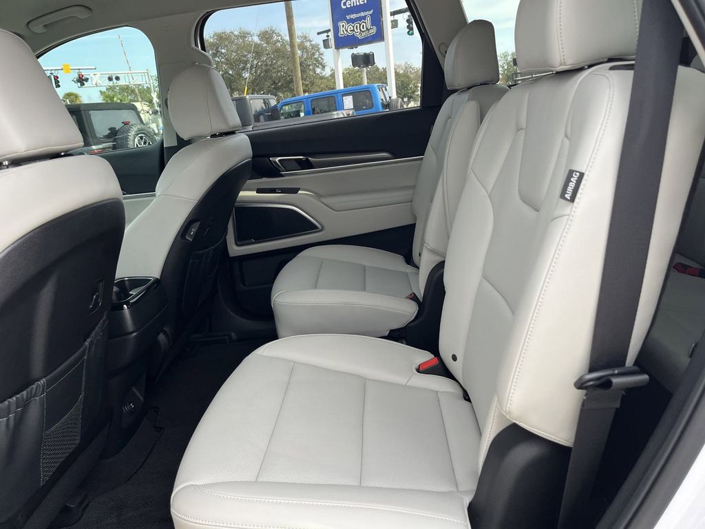 used 2024 Kia Telluride car, priced at $35,991