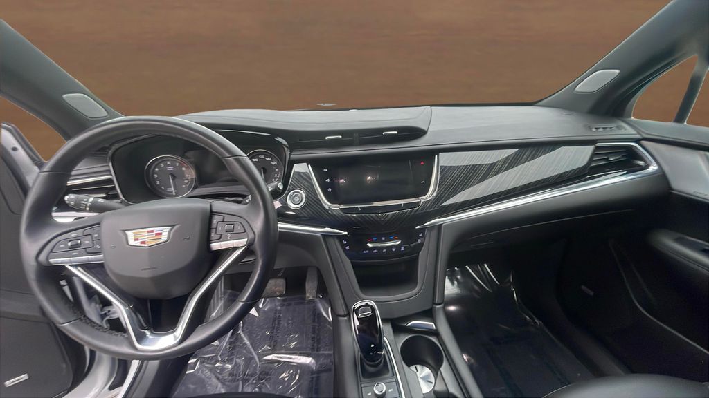 used 2022 Cadillac XT6 car, priced at $35,950