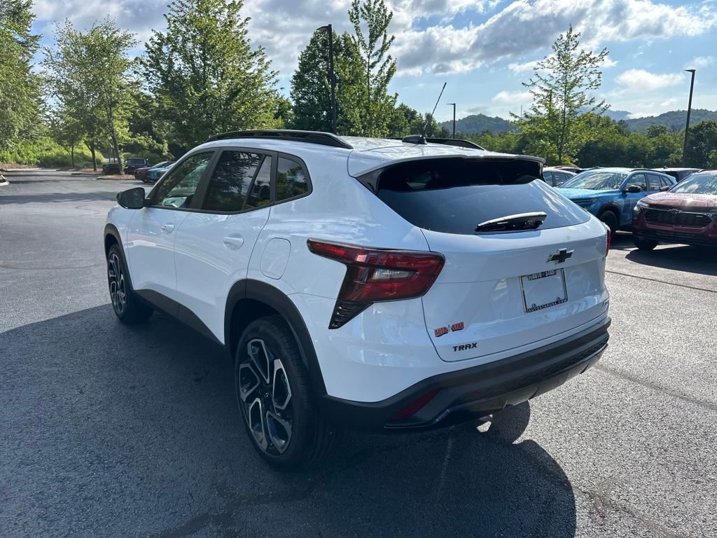 new 2025 Chevrolet Trax car, priced at $25,895