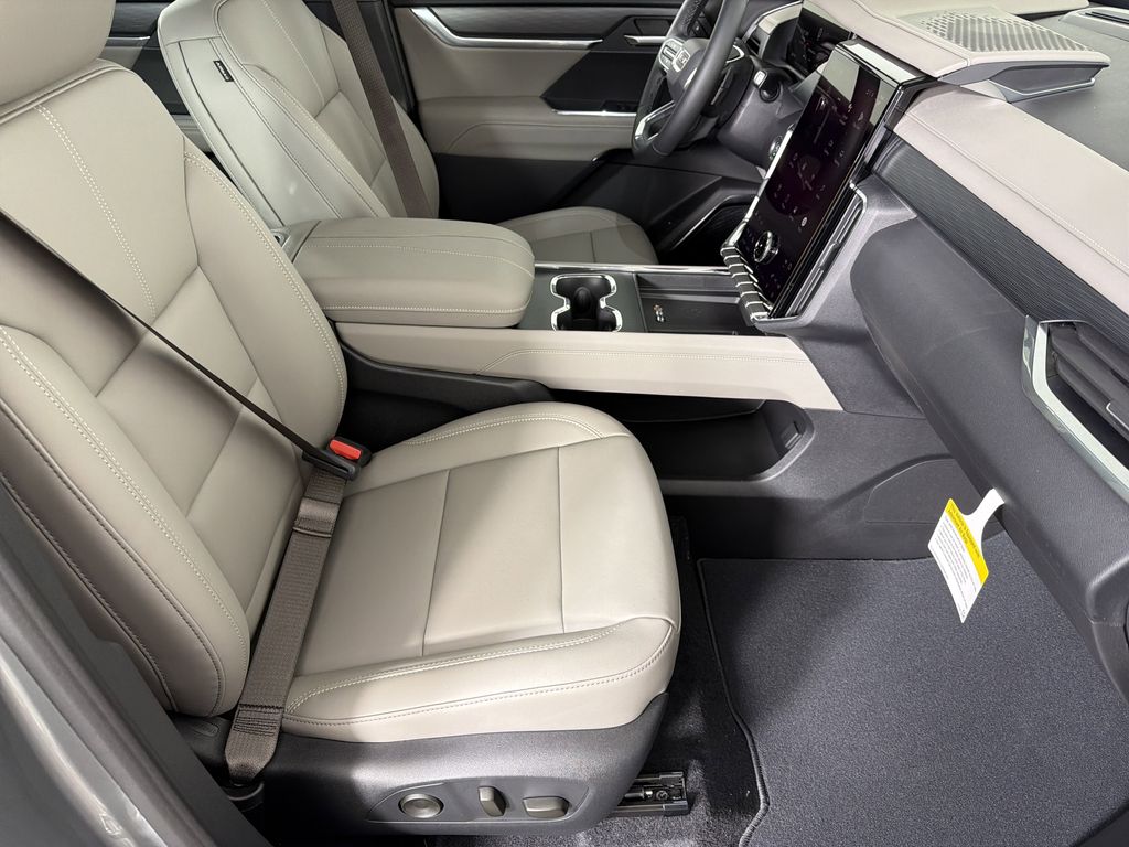 new 2026 GMC Acadia car, priced at $46,625