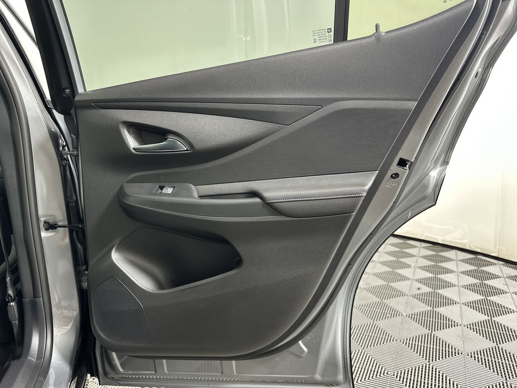 new 2025 Buick Envista car, priced at $28,080