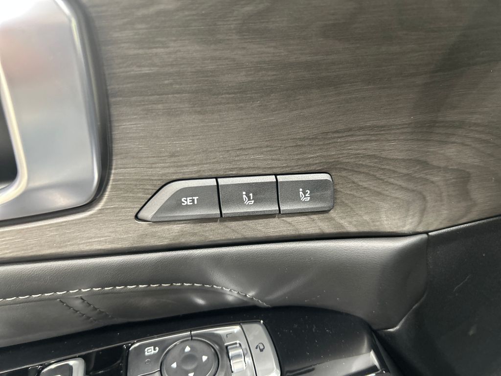 new 2025 Kia Sorento car, priced at $44,714