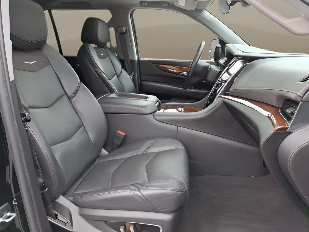 used 2020 Cadillac Escalade car, priced at $38,750