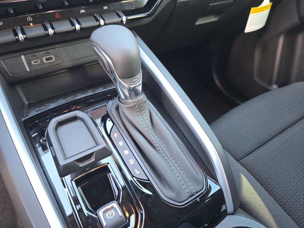 new 2026 Chevrolet Colorado car, priced at $31,400