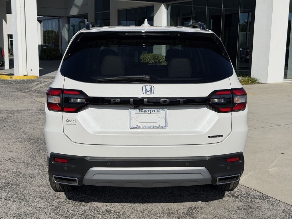 new 2025 Honda Pilot car, priced at $49,265