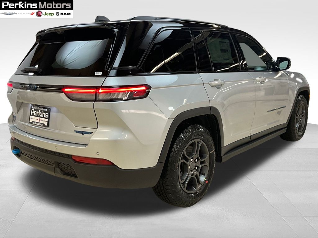 new 2025 Jeep Grand Cherokee car, priced at $66,005