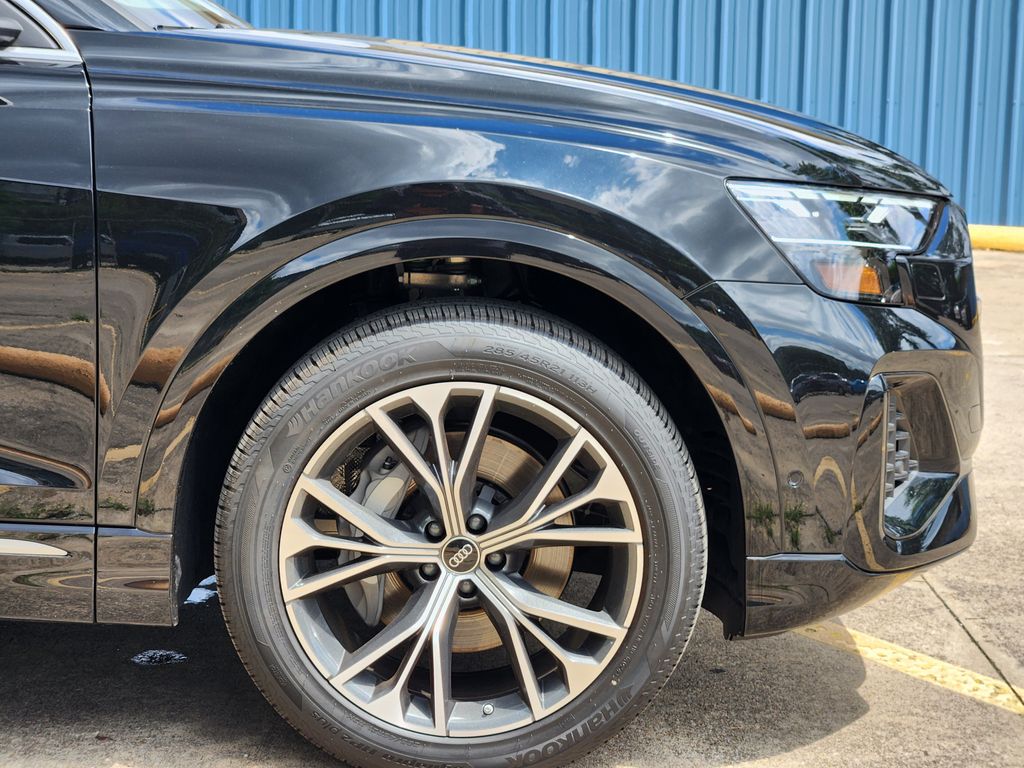 new 2025 Audi Q8 car, priced at $83,365