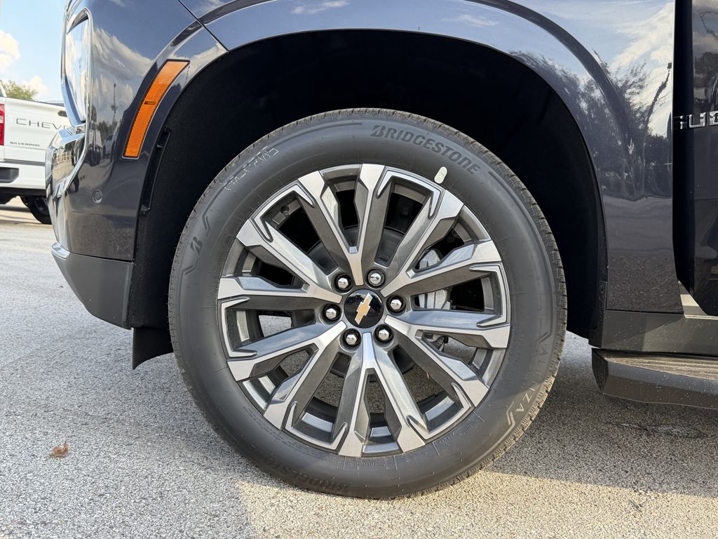 new 2026 Chevrolet Suburban car, priced at $81,800