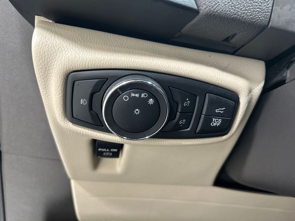 used 2019 Lincoln Nautilus car, priced at $23,895
