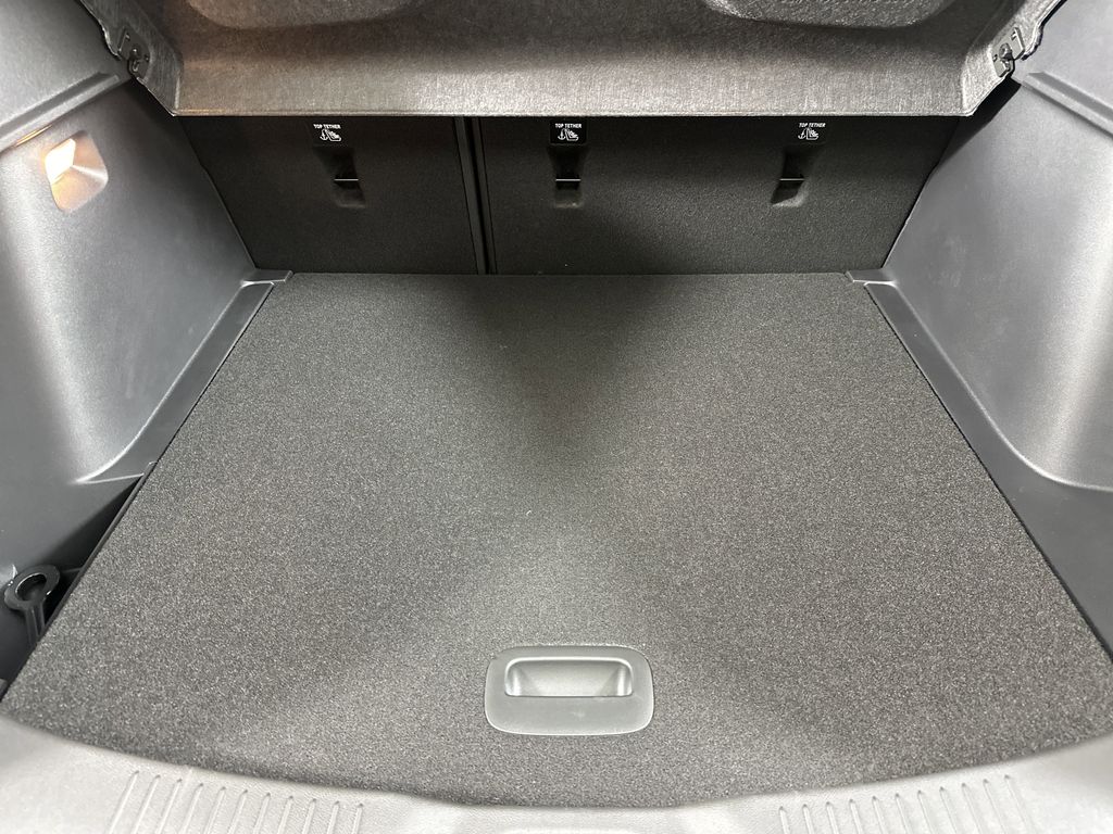 new 2025 Buick Envista car, priced at $30,065