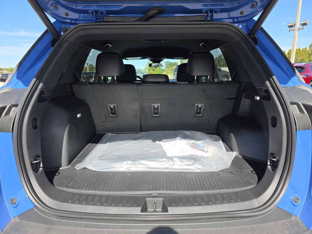 new 2026 Chevrolet Equinox car, priced at $30,495