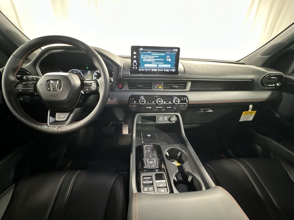 new 2025 Honda Pilot car, priced at $50,895