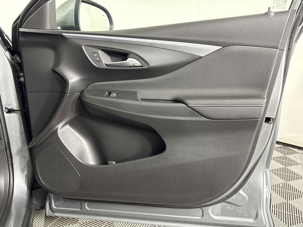 new 2025 Buick Envista car, priced at $27,375