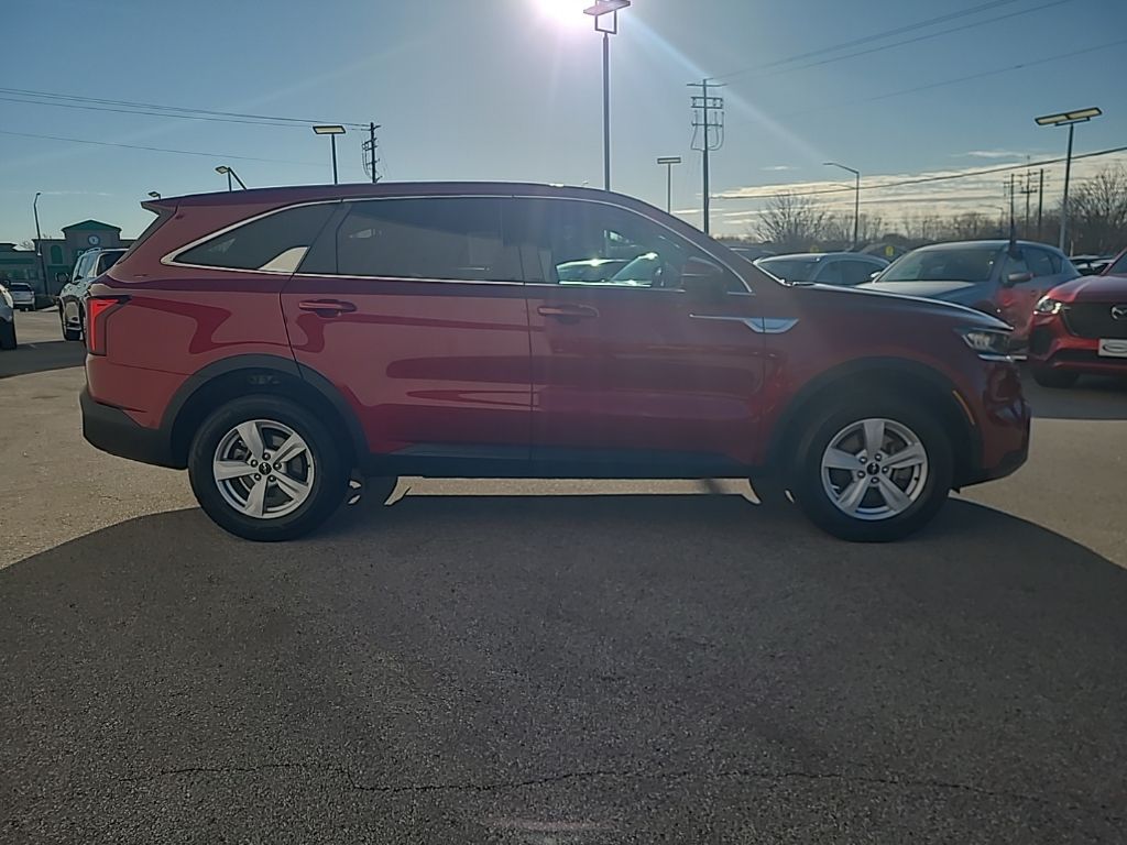 used 2023 Kia Sorento car, priced at $25,974
