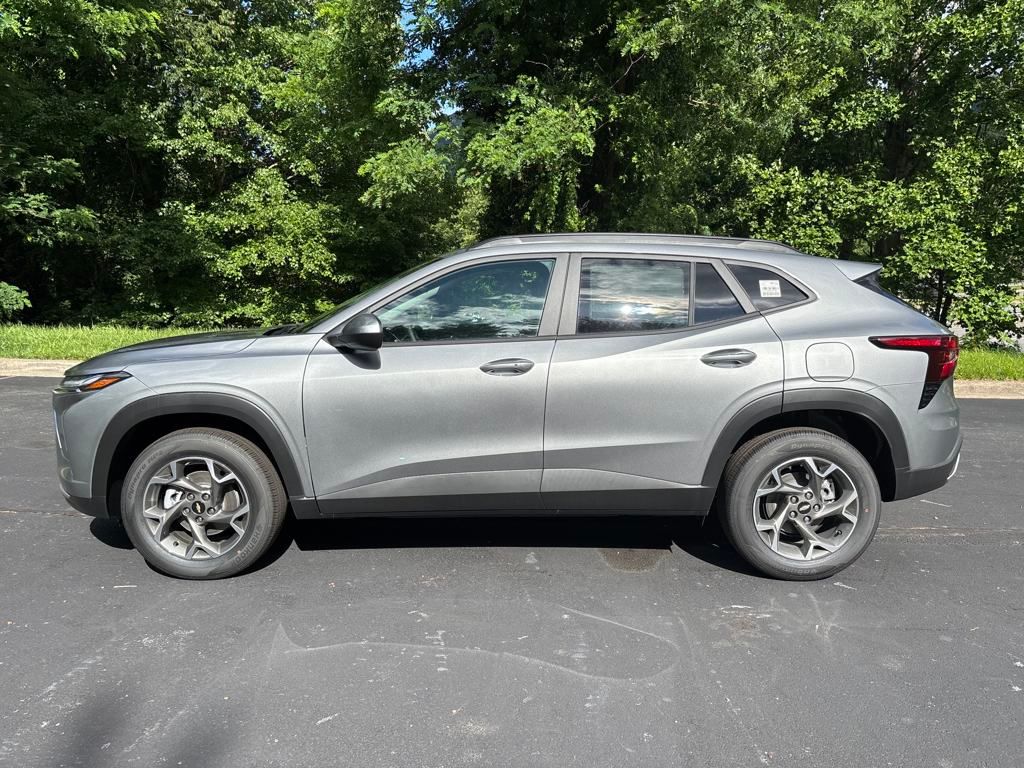 new 2025 Chevrolet Trax car, priced at $25,485