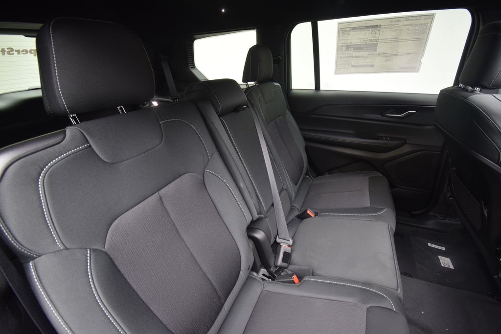 new 2025 Jeep Grand Cherokee L car, priced at $40,360