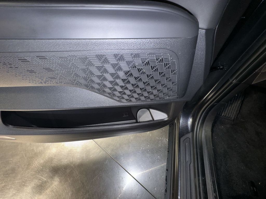 new 2025 Kia Carnival car, priced at $47,884