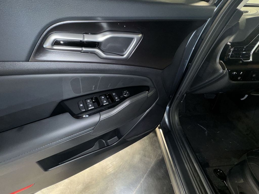 new 2025 Kia Sportage Hybrid car, priced at $33,615