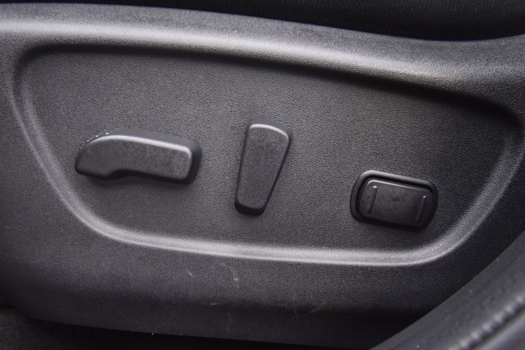 used 2022 Nissan Rogue Sport car, priced at $23,400