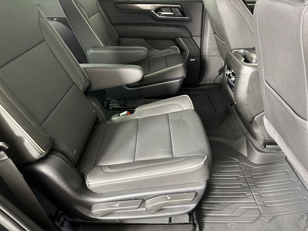 new 2025 GMC Yukon car, priced at $73,909