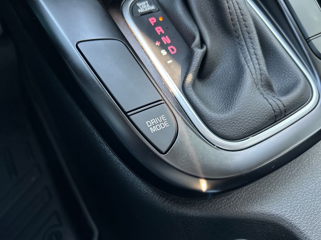 used 2021 Kia Soul car, priced at $17,142