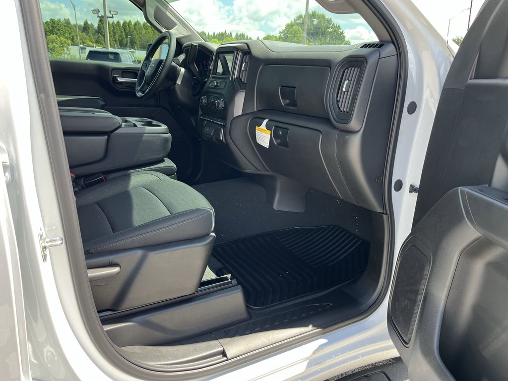new 2025 Chevrolet Silverado 1500 car, priced at $41,261