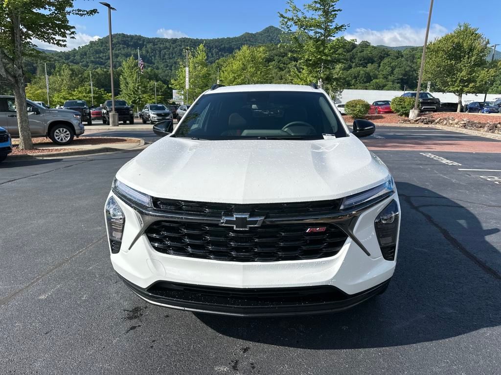 new 2025 Chevrolet Trax car, priced at $25,895