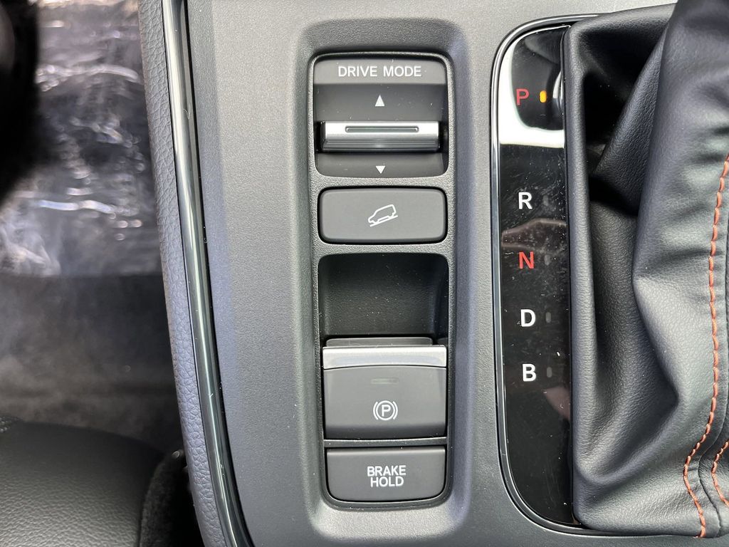 new 2025 Honda CR-V Hybrid car, priced at $37,483