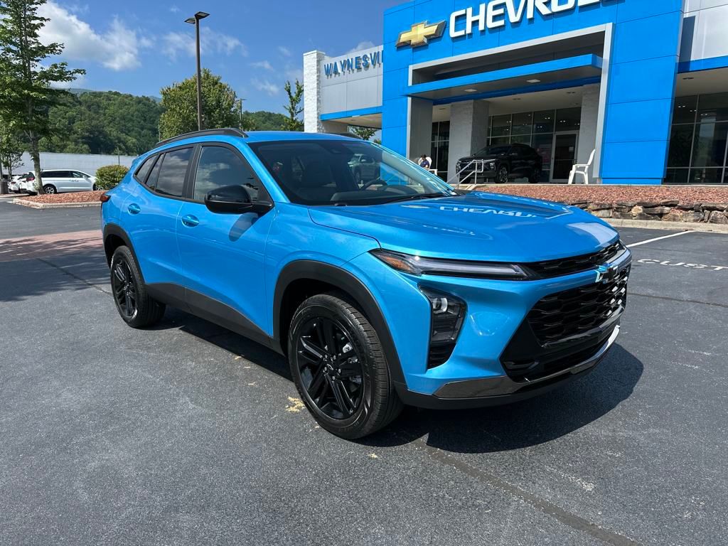 new 2025 Chevrolet Trax car, priced at $27,335
