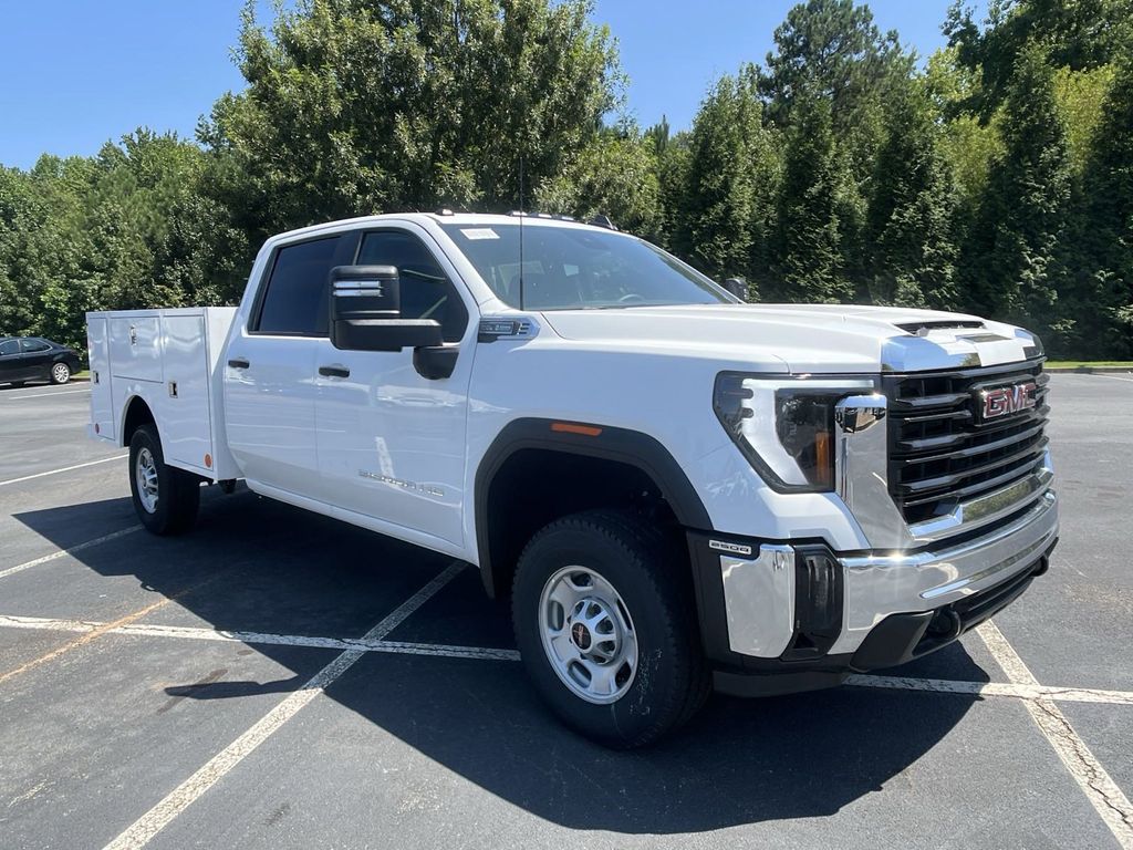 new 2024 GMC Sierra 2500HD car, priced at $48,933