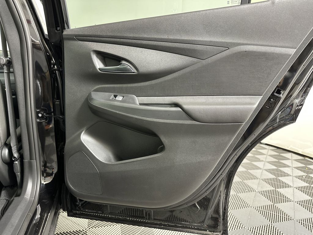 new 2025 Buick Envista car, priced at $27,375
