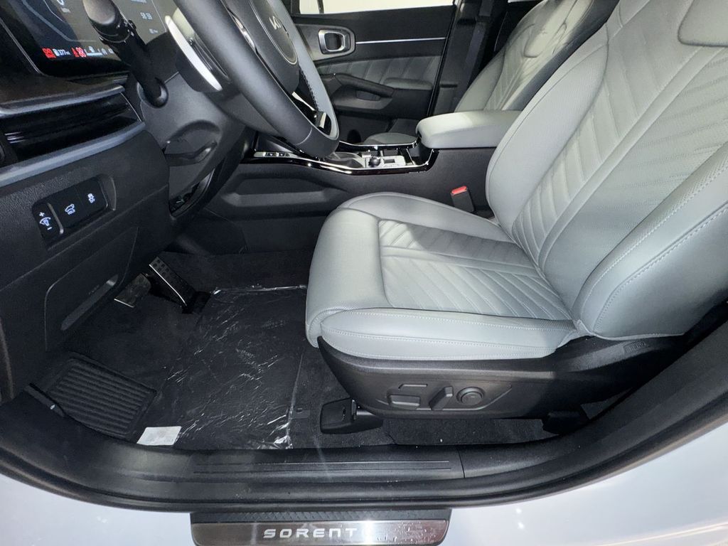 new 2025 Kia Sorento car, priced at $46,522