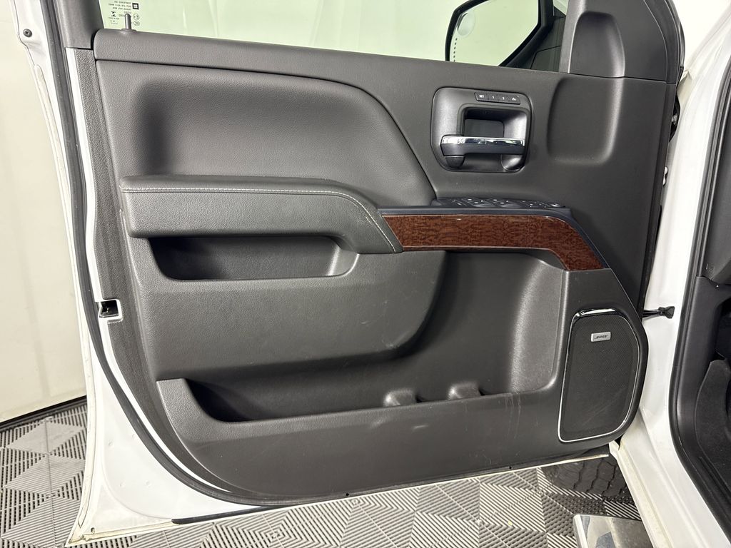 used 2018 GMC Sierra 1500 car, priced at $30,995