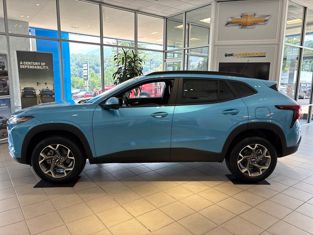 new 2025 Chevrolet Trax car, priced at $25,880
