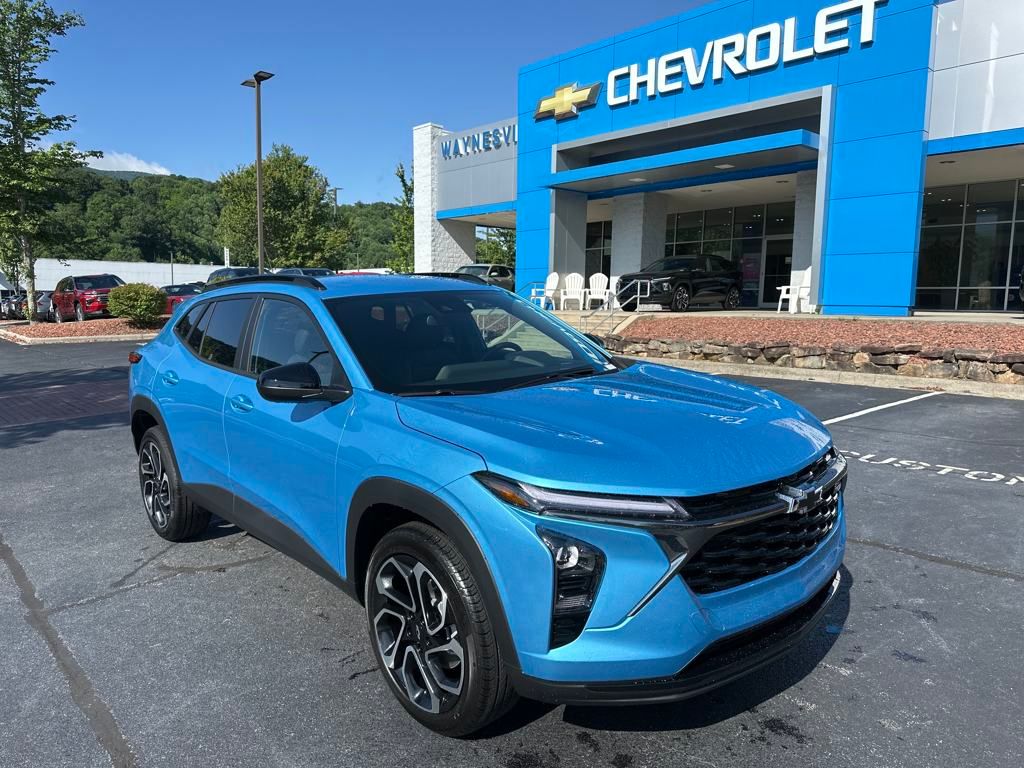 new 2025 Chevrolet Trax car, priced at $26,290